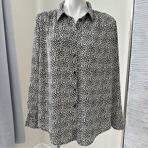 H&M Women’s Long Sleeve Button Down Shirt Size L